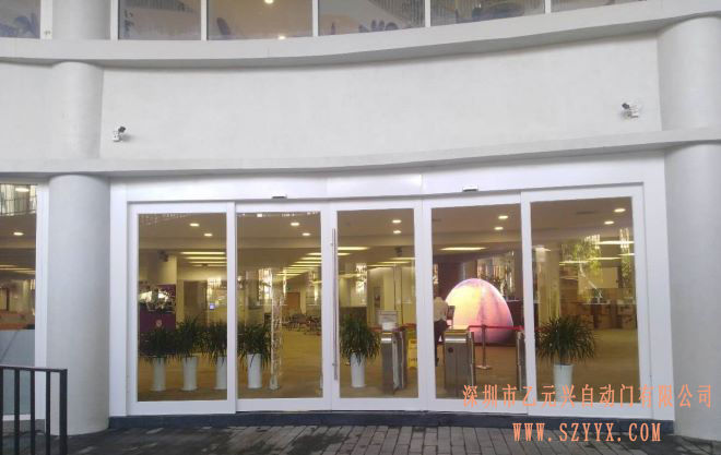 香港中文大學(xué)（深圳）圖書館松下自動感應(yīng)門.jpg